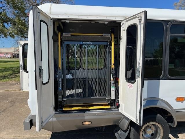 Eldorado Aerolite Vehicle Image 07