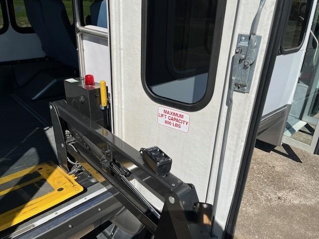 Eldorado Aerolite Vehicle Image 11