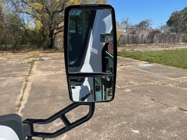 Eldorado Aerolite Vehicle Image 18