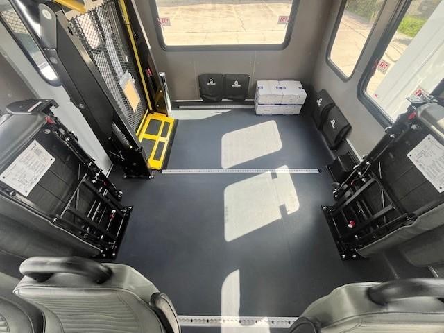 Diamond Coach vip 2200P/T Vehicle Image 13