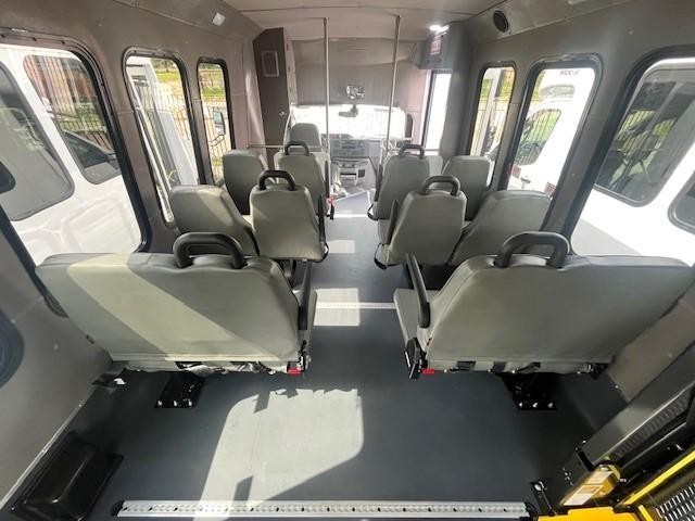 Diamond Coach vip 2200P/T Vehicle Image 15