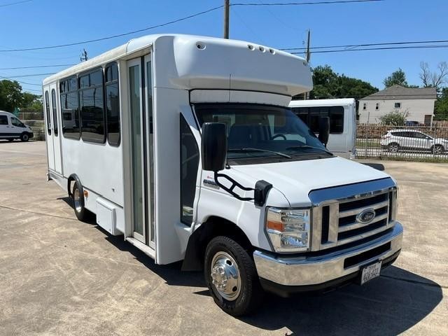 Worldtrans 220 P/T Vehicle Image 03