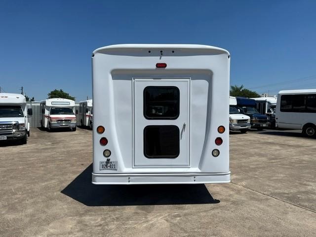Worldtrans 220 P/T Vehicle Image 06