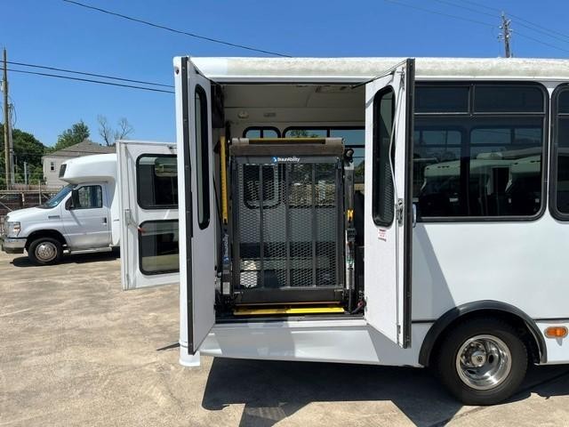 Worldtrans 220 P/T Vehicle Image 08