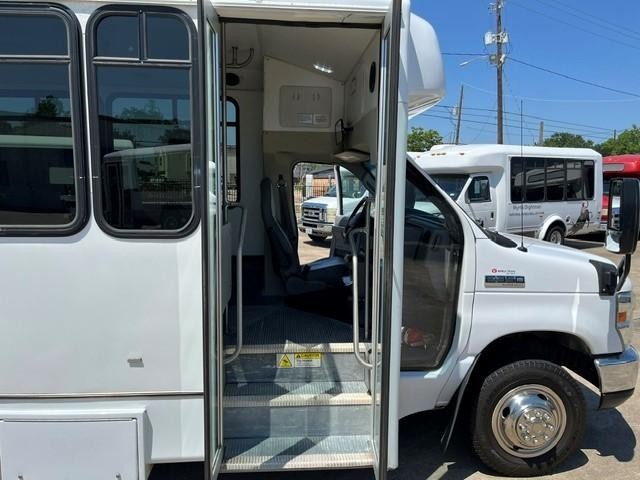 Worldtrans 220 P/T Vehicle Image 10