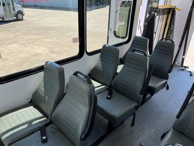 Worldtrans 220 P/T Vehicle Image 14