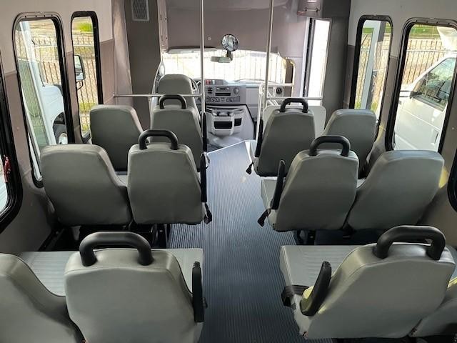 Diamond Coach VIP 2200PT Vehicle Image 15