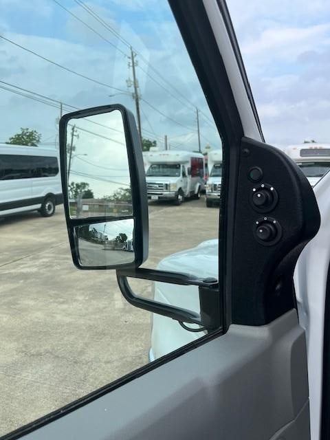 Diamond Coach VIP 2200PT Vehicle Image 20