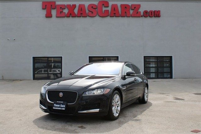 more details - jaguar xf