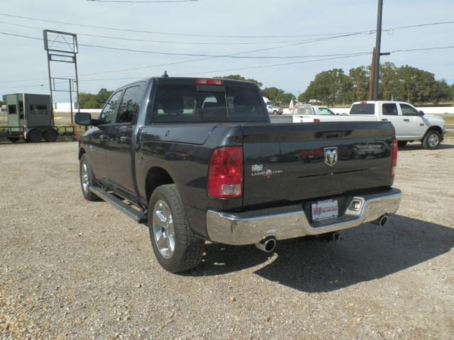 Ram 1500 Vehicle Full-screen Gallery Image 02