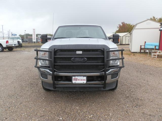 Ford Super Duty F-250 SRW Vehicle Full-screen Gallery Image 07