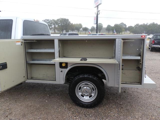 Ford Super Duty F-250 SRW Vehicle Full-screen Gallery Image 09