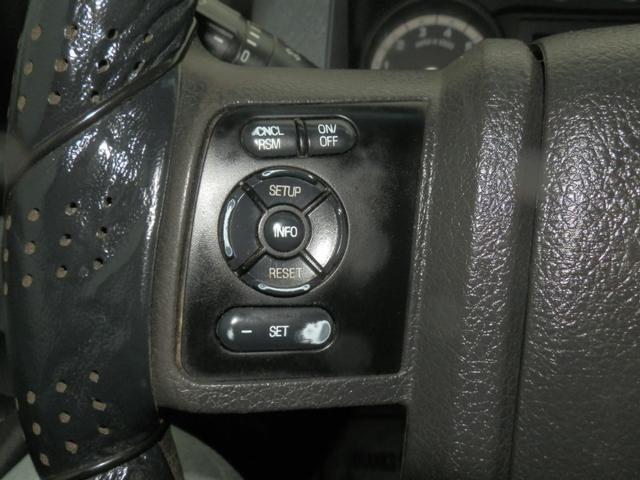 Ford Super Duty F-250 SRW Vehicle Full-screen Gallery Image 24