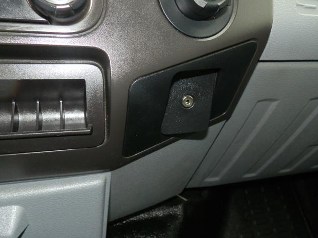 Ford Super Duty F-250 SRW Vehicle Full-screen Gallery Image 27