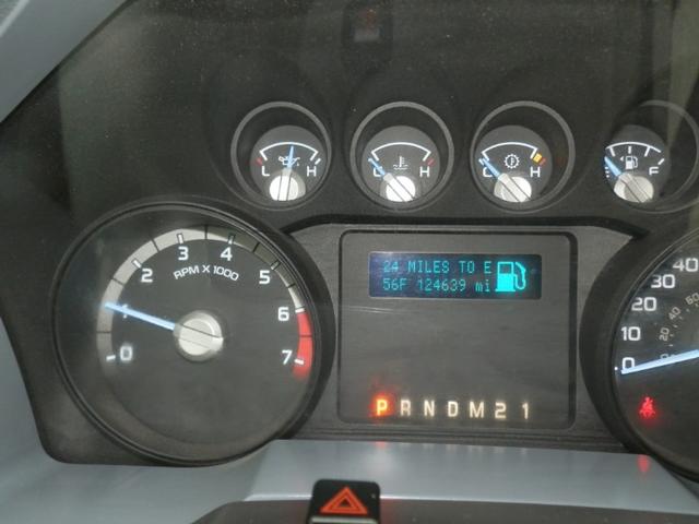 Ford Super Duty F-250 SRW Vehicle Full-screen Gallery Image 39