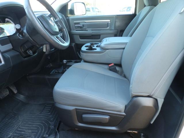 Ram 3500 Vehicle Full-screen Gallery Image 10