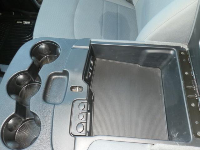 Ram 3500 Vehicle Full-screen Gallery Image 14