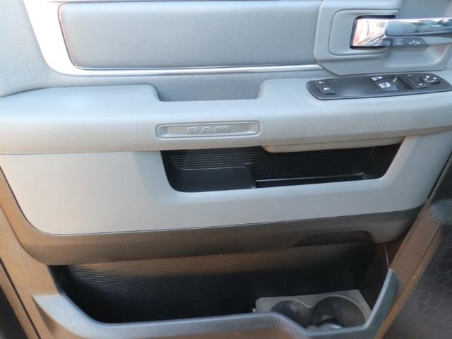 Ram 3500 Vehicle Full-screen Gallery Image 17