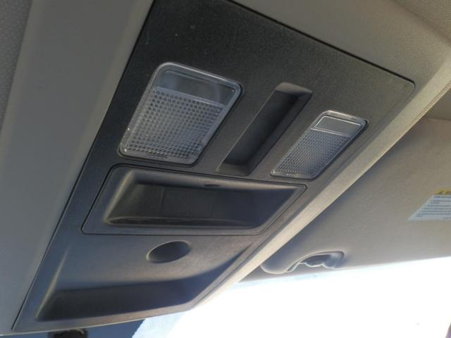 Ram 3500 Vehicle Full-screen Gallery Image 18