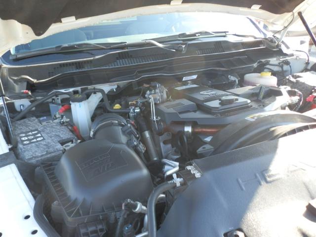 Ram 3500 Vehicle Full-screen Gallery Image 21