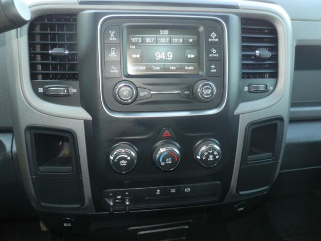 Ram 3500 Vehicle Full-screen Gallery Image 36