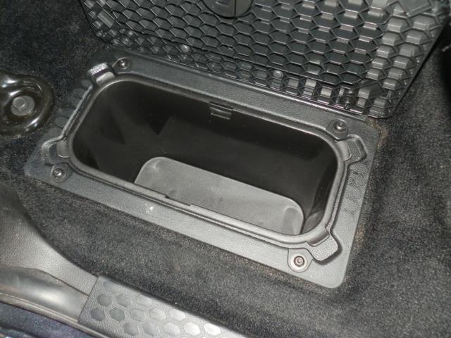 Ram 2500 Vehicle Full-screen Gallery Image 11