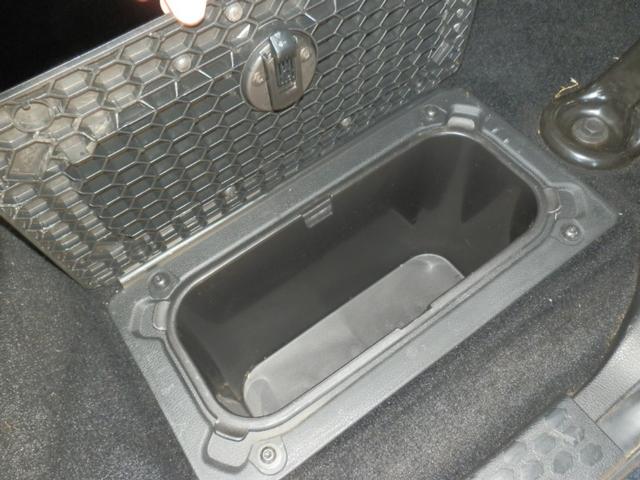 Ram 2500 Vehicle Full-screen Gallery Image 14