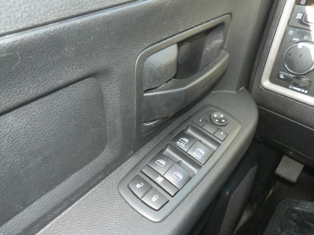 Ram 2500 Vehicle Full-screen Gallery Image 21