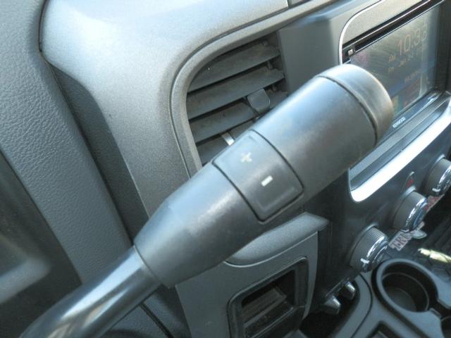 Ram 2500 Vehicle Full-screen Gallery Image 26