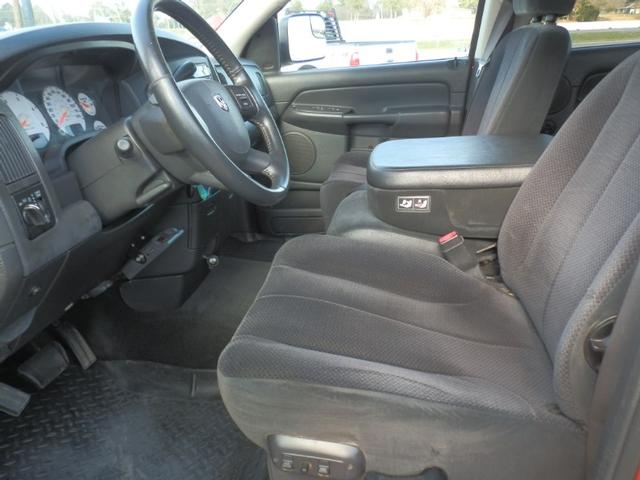 Dodge Ram 3500 Vehicle Full-screen Gallery Image 09