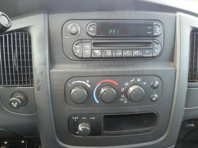 Dodge Ram 3500 Vehicle Full-screen Gallery Image 18