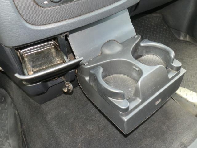 Dodge Ram 3500 Vehicle Full-screen Gallery Image 21