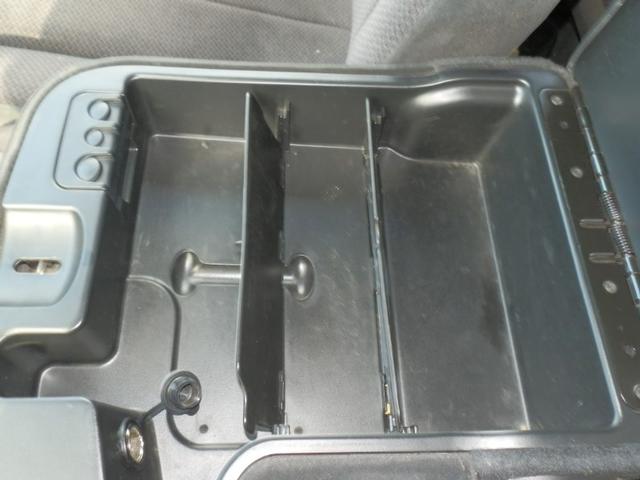 Dodge Ram 3500 Vehicle Full-screen Gallery Image 22