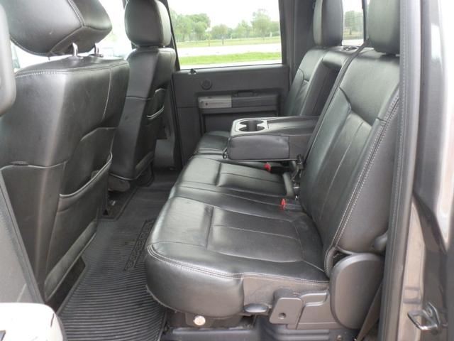 Ford Super Duty F-350 Vehicle Full-screen Gallery Image 10