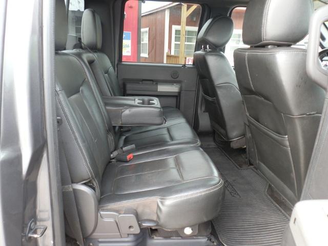 Ford Super Duty F-350 Vehicle Full-screen Gallery Image 12