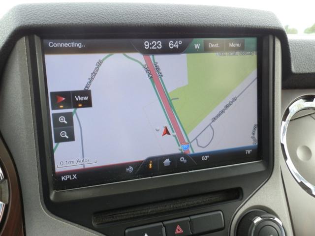 Ford Super Duty F-350 Vehicle Full-screen Gallery Image 13