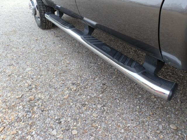 Ford Super Duty F-350 Vehicle Full-screen Gallery Image 36