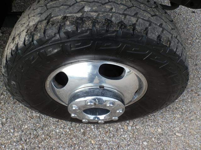 Ford Super Duty F-350 Vehicle Full-screen Gallery Image 39