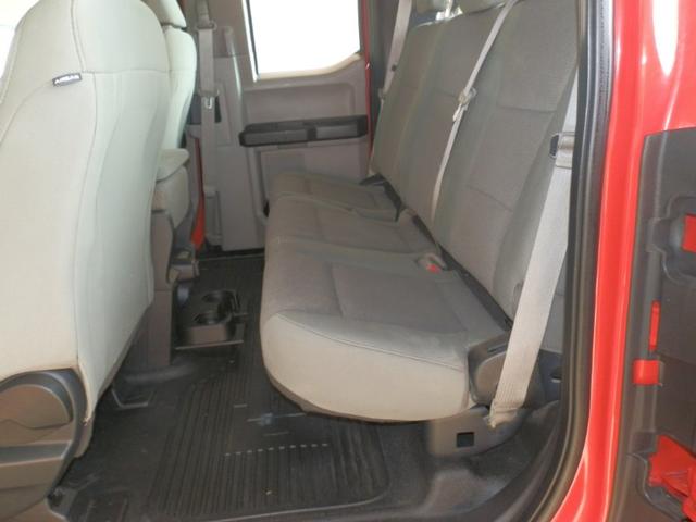 Ford Super Duty F-250 Vehicle Full-screen Gallery Image 10