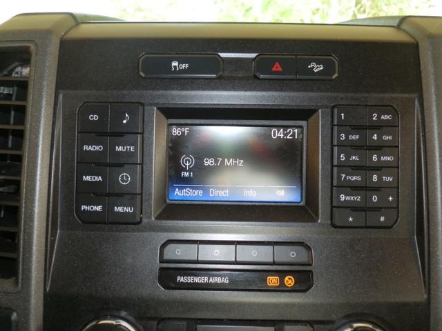 Ford Super Duty F-250 Vehicle Full-screen Gallery Image 17