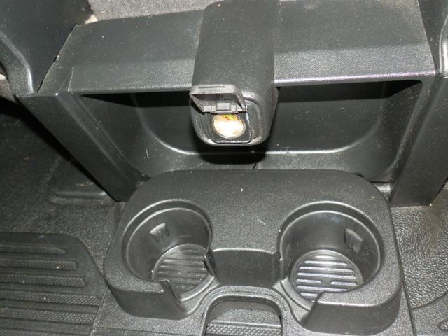 Ford Super Duty F-250 Vehicle Full-screen Gallery Image 27