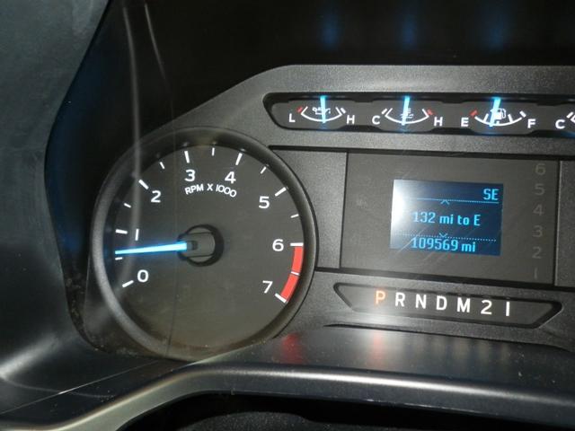 Ford Super Duty F-250 Vehicle Full-screen Gallery Image 38