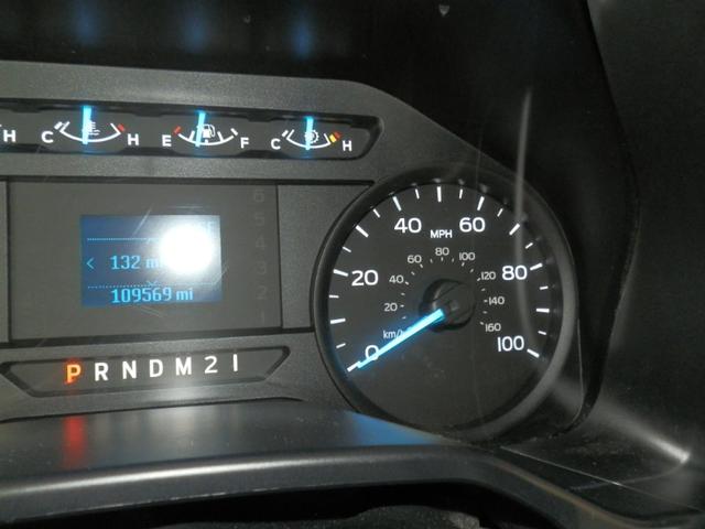 Ford Super Duty F-250 Vehicle Full-screen Gallery Image 39