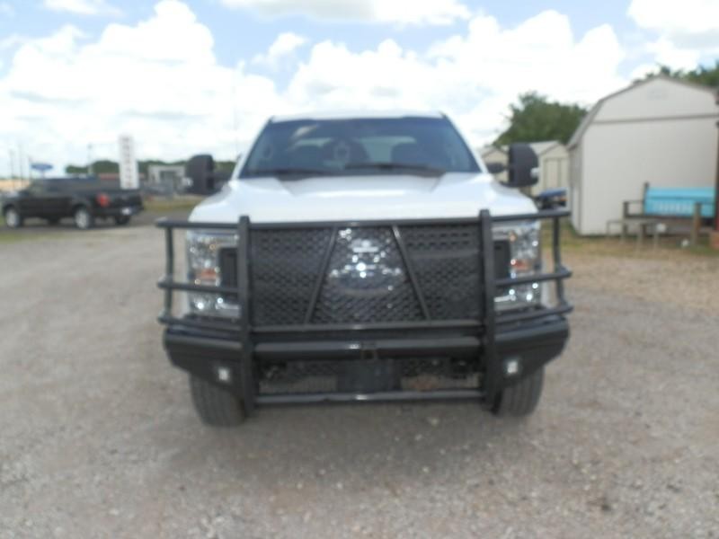 Ford Super Duty F-250 SRW Vehicle Full-screen Gallery Image 07