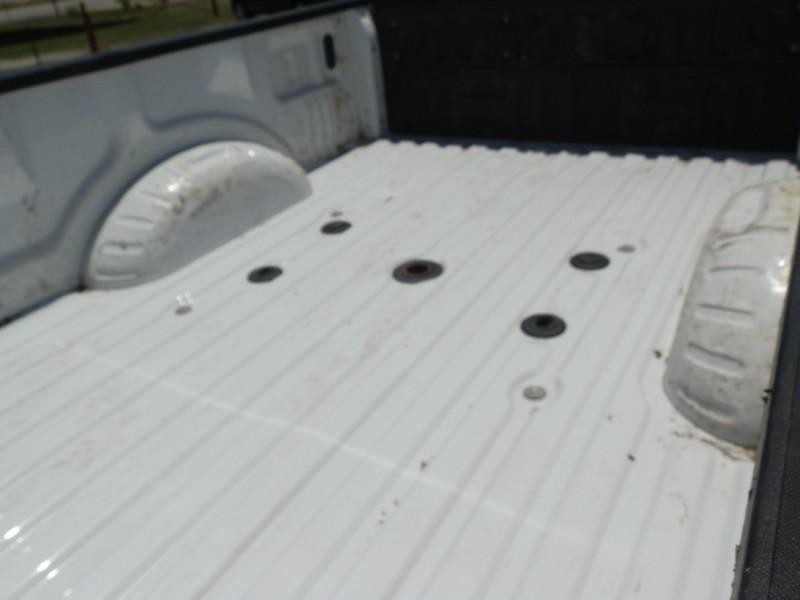 Ford Super Duty F-250 SRW Vehicle Full-screen Gallery Image 32