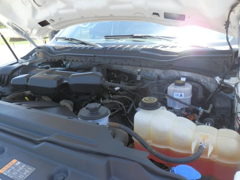 Ford Super Duty F-250 SRW Vehicle Full-screen Gallery Image 38