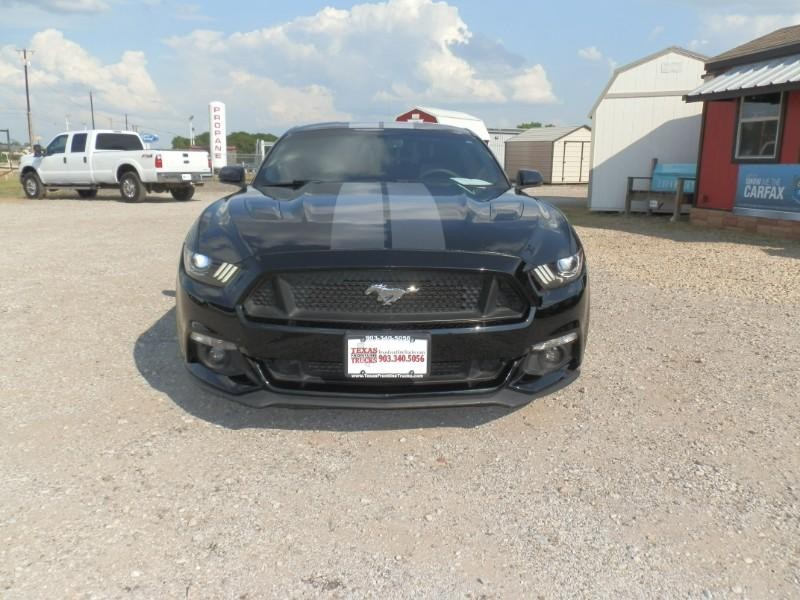 Ford Mustang Vehicle Full-screen Gallery Image 07
