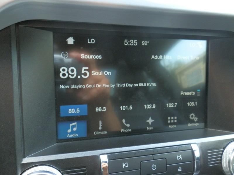 Ford Mustang Vehicle Full-screen Gallery Image 15