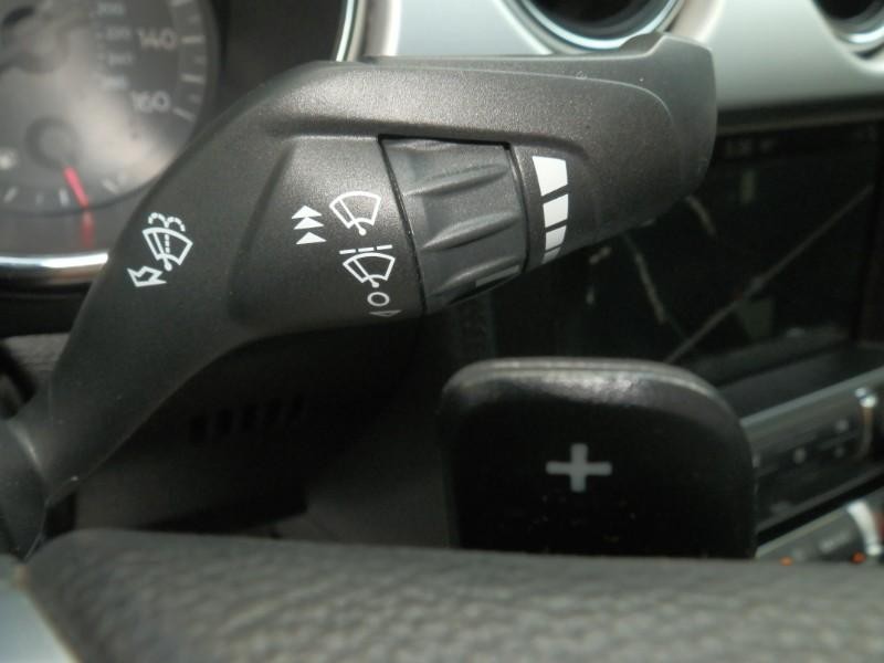 Ford Mustang Vehicle Full-screen Gallery Image 19