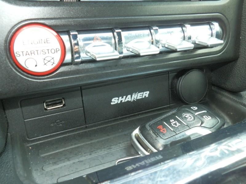 Ford Mustang Vehicle Full-screen Gallery Image 22